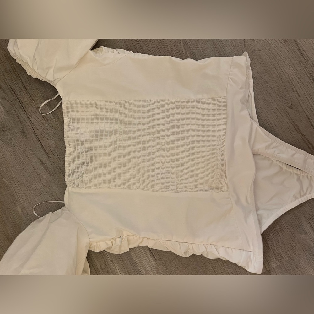 ASTR Ruched Bodysuit - Picture 4 of 5